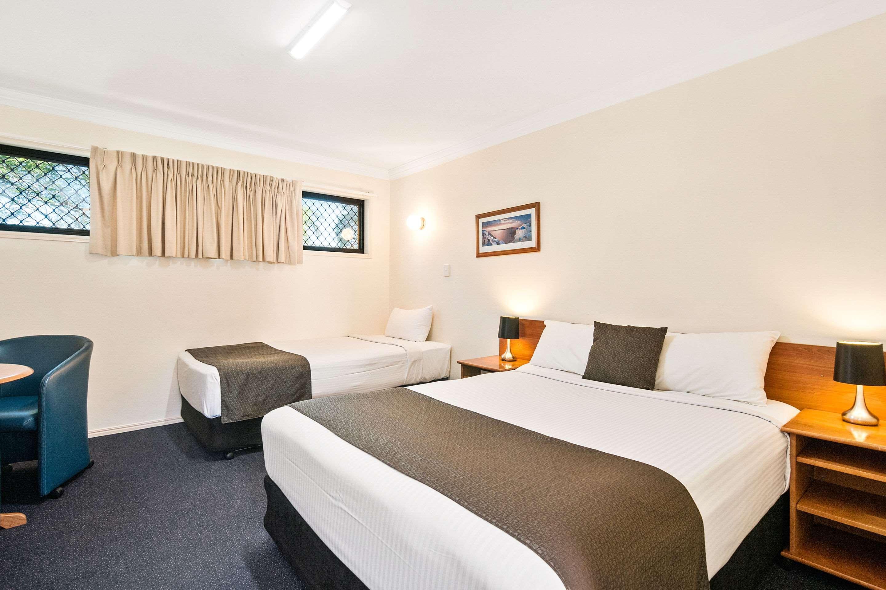 Econo Lodge Waterford Логанлі Екстер'єр фото