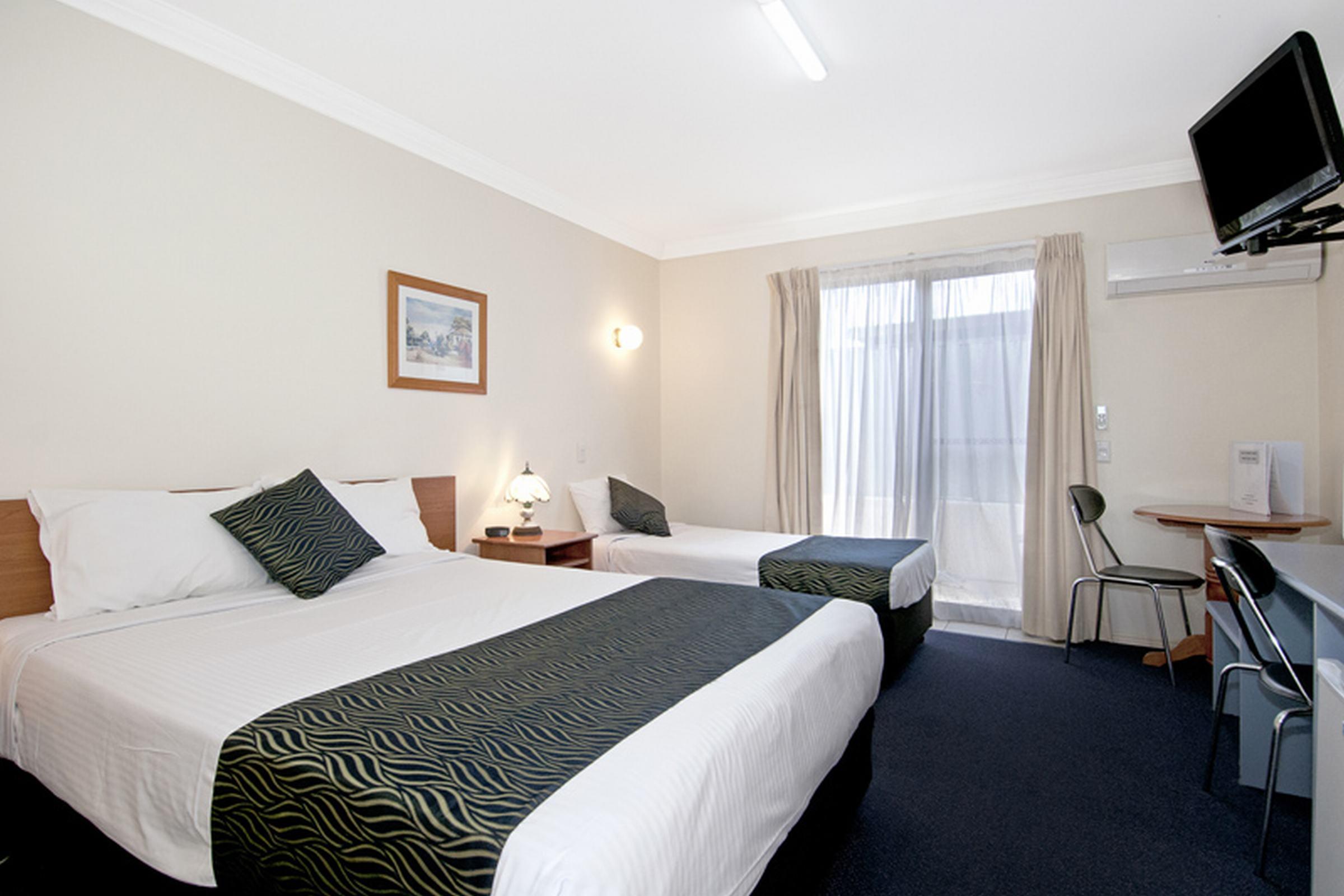 Econo Lodge Waterford Логанлі Екстер'єр фото