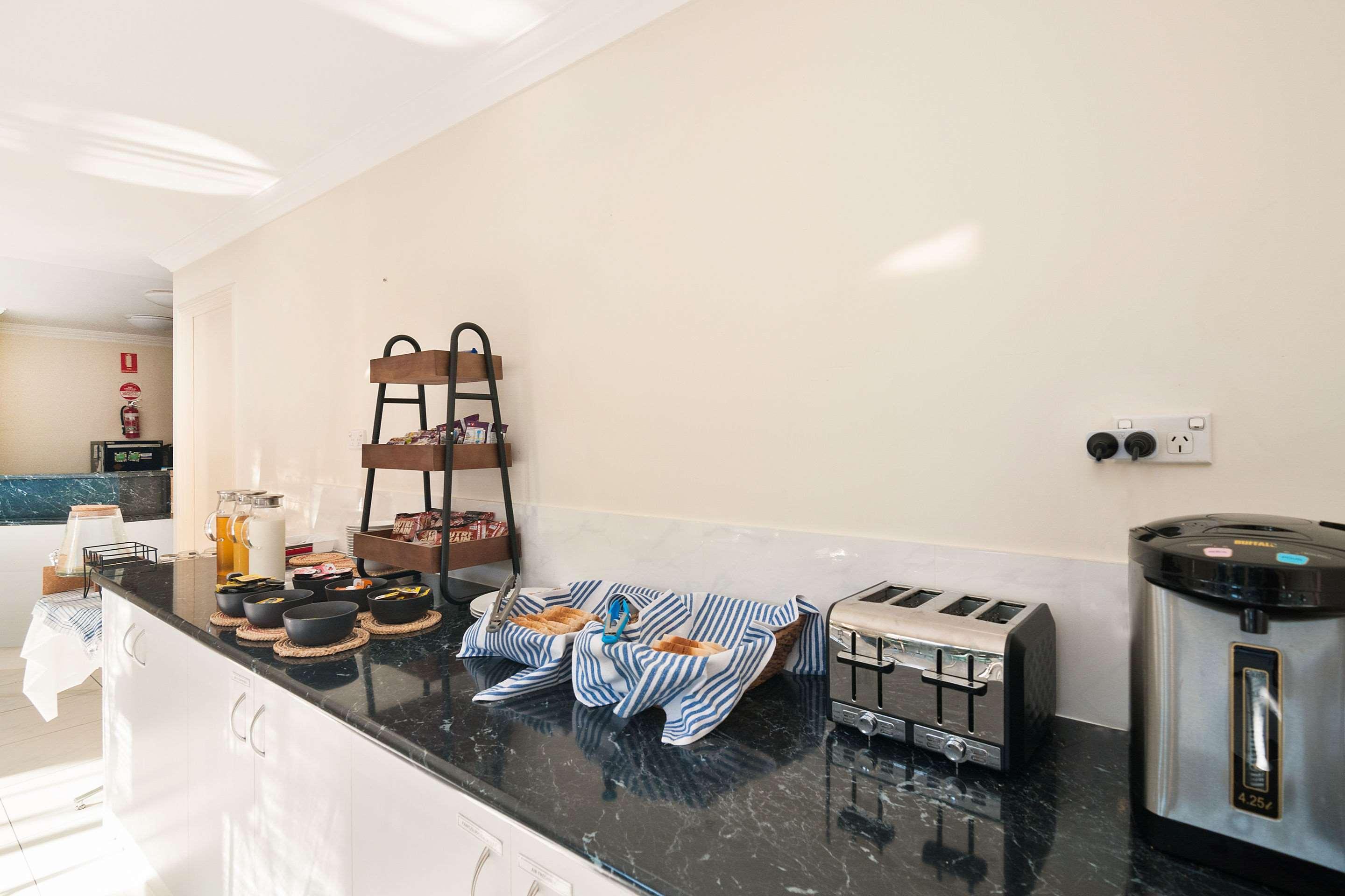 Econo Lodge Waterford Логанлі Екстер'єр фото