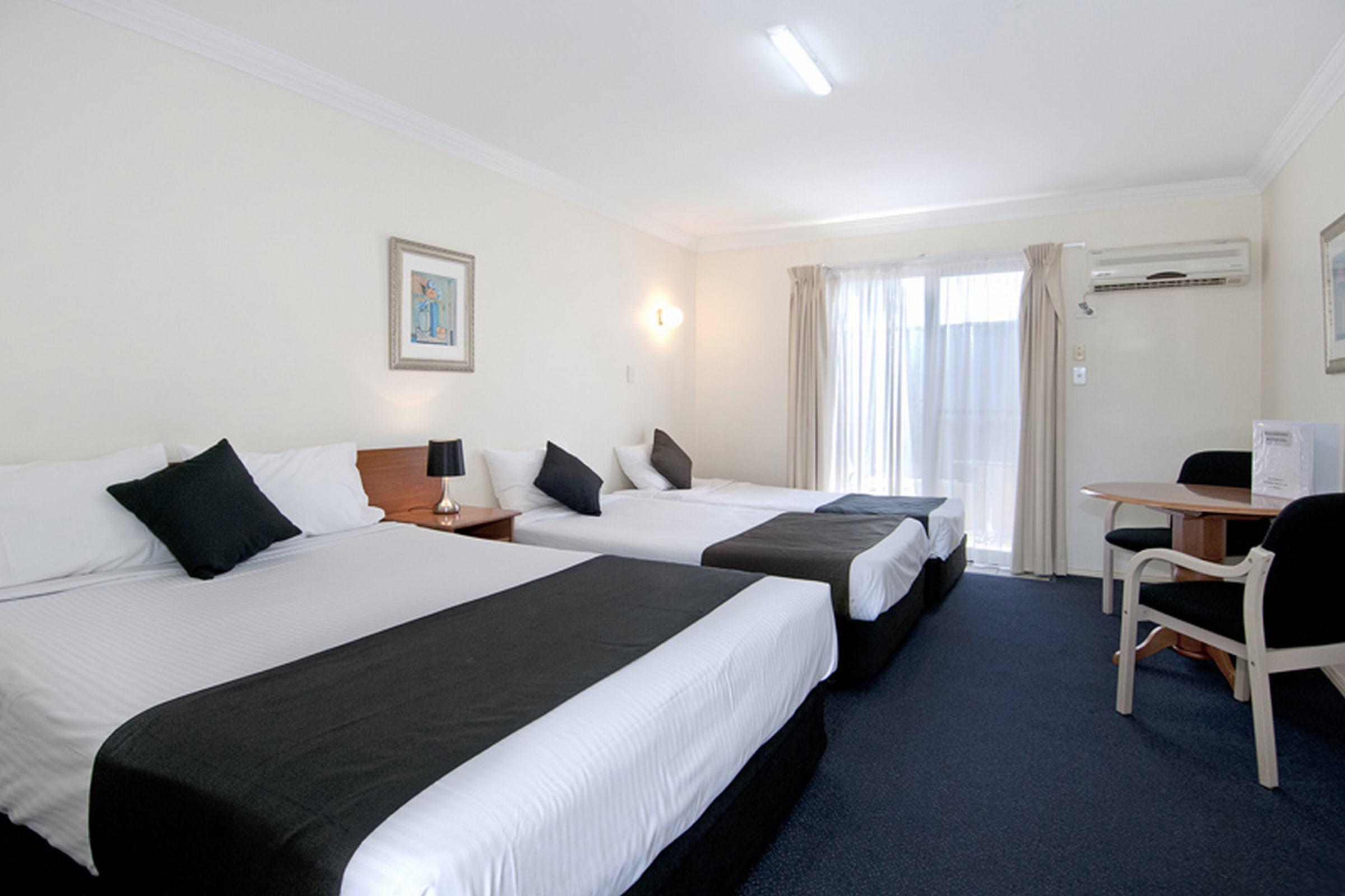 Econo Lodge Waterford Логанлі Екстер'єр фото