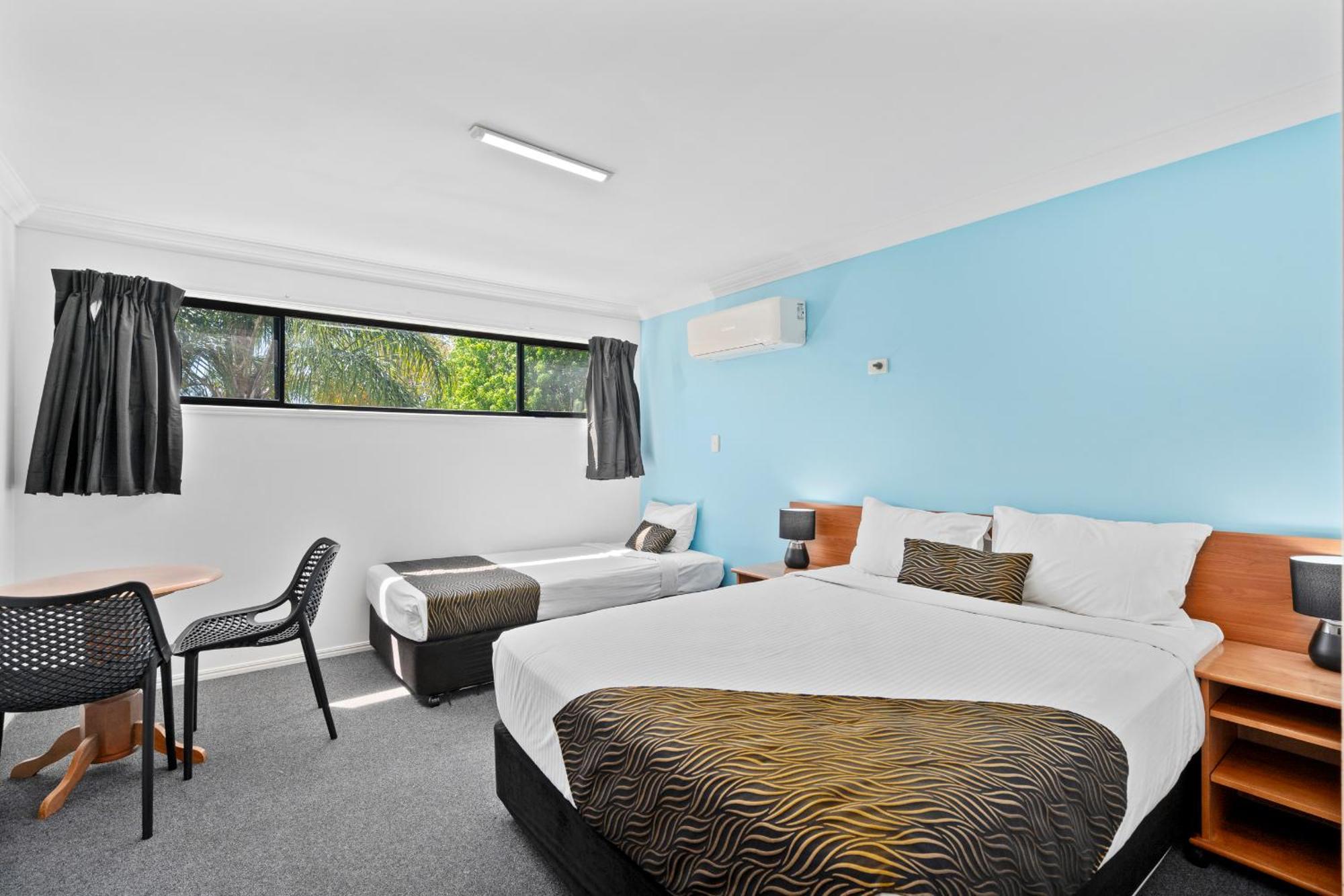 Econo Lodge Waterford Логанлі Екстер'єр фото